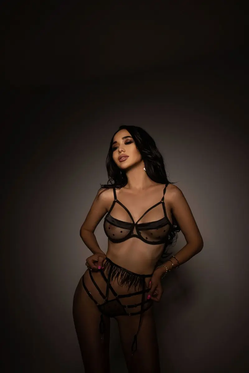 Ari escort in Dubai