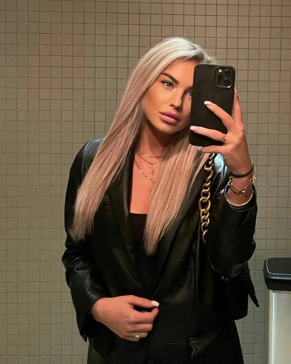 Carmen escort in Dubai