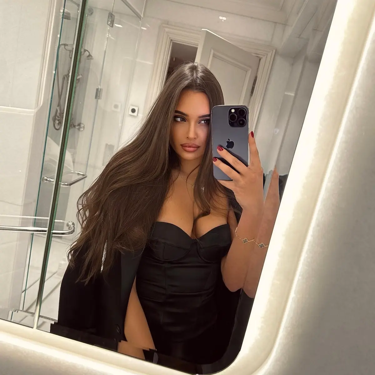 Chanel escort in Dubai