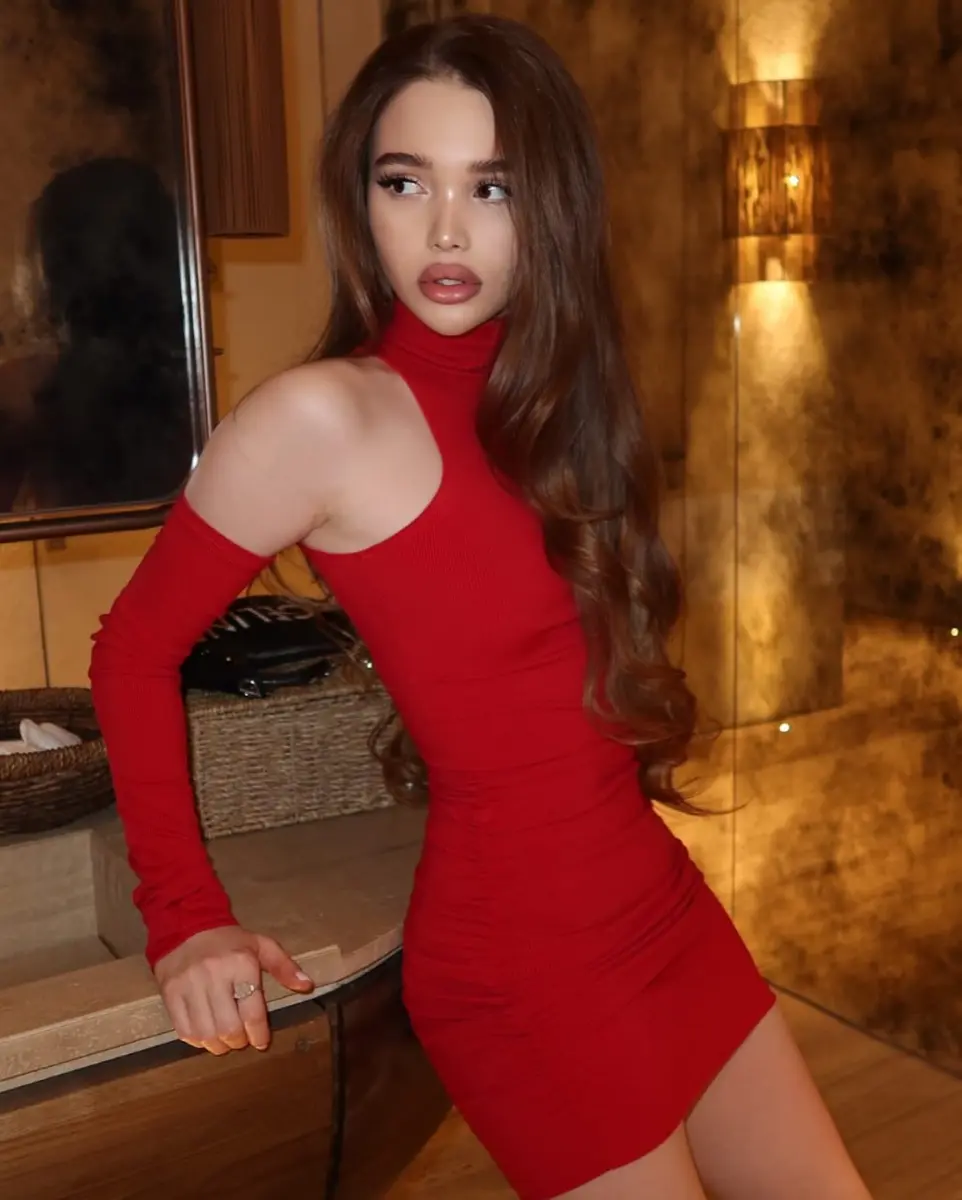 Elena escort in Dubai