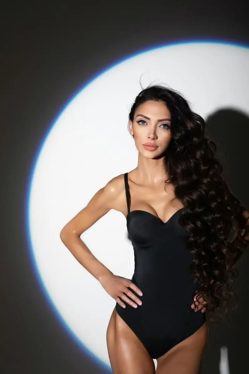 Laura escort in Dubai