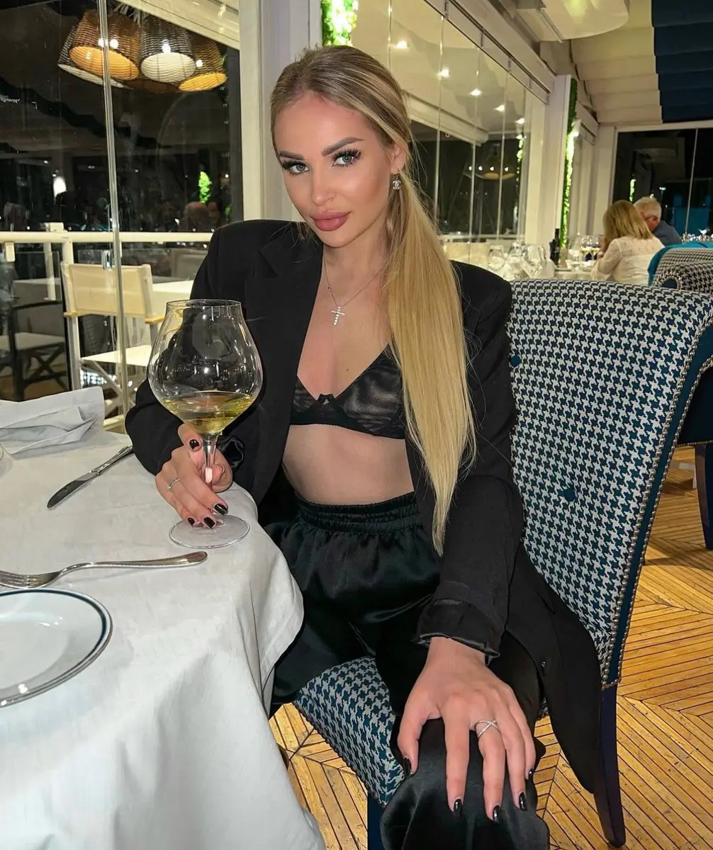 Lena escort in Dubai