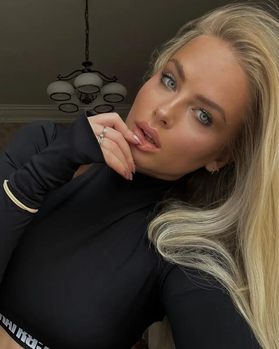 Mari escort in Dubai