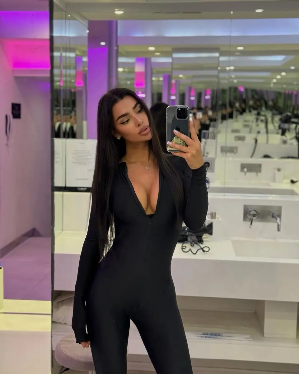 Marina escort in Dubai