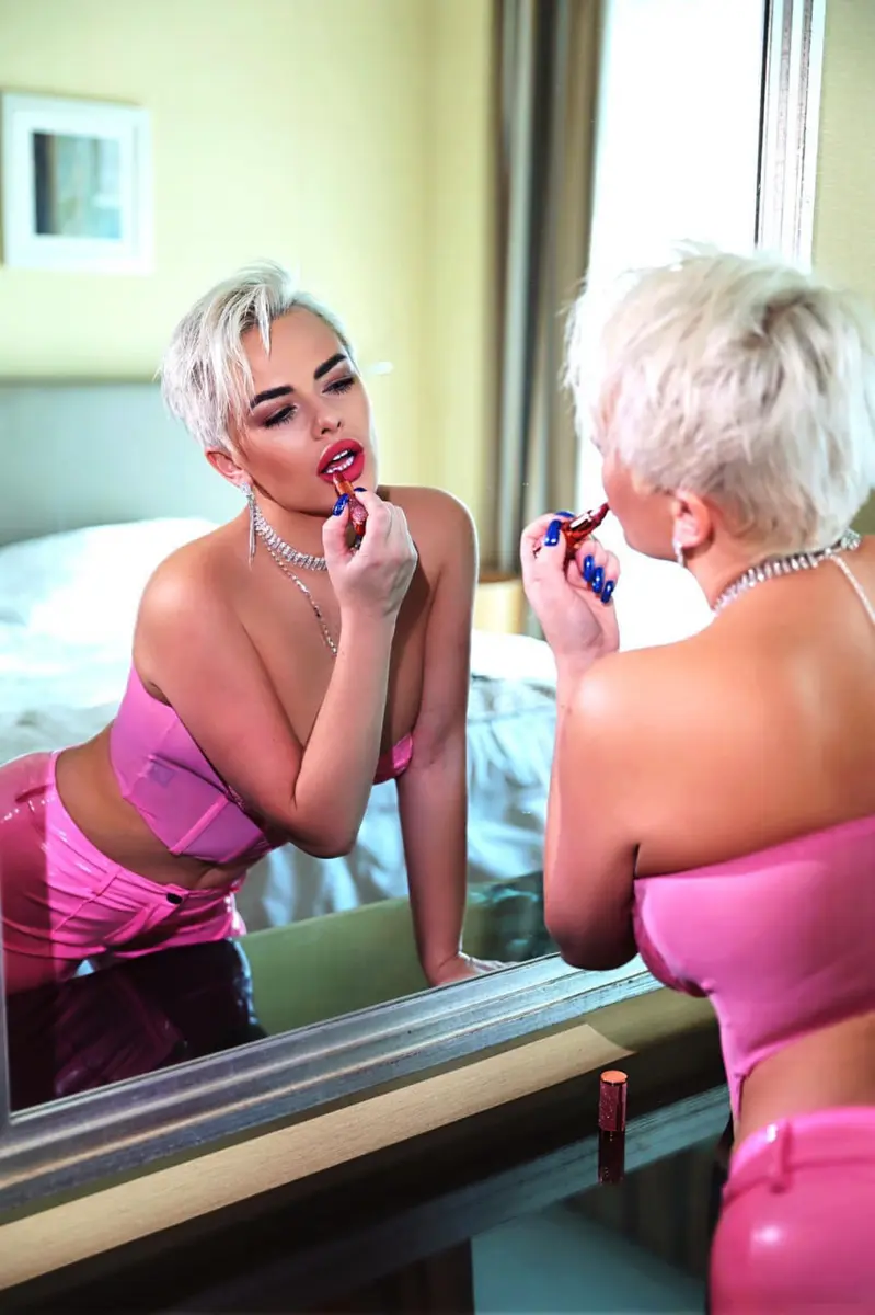 Meriol escort in Dubai