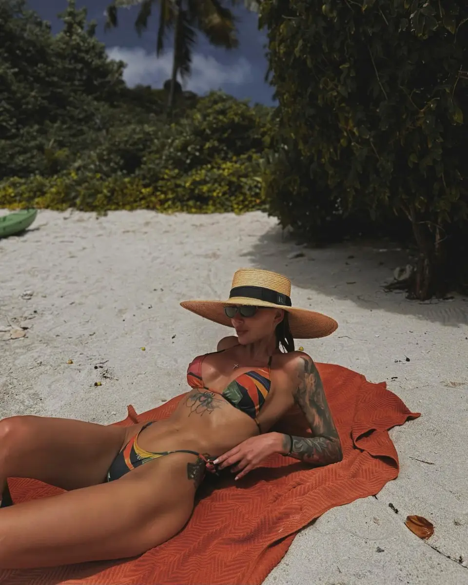 Olivia escort in Dubai