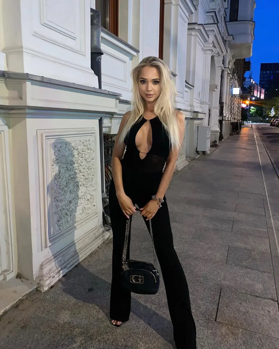 Sasha escort in Dubai