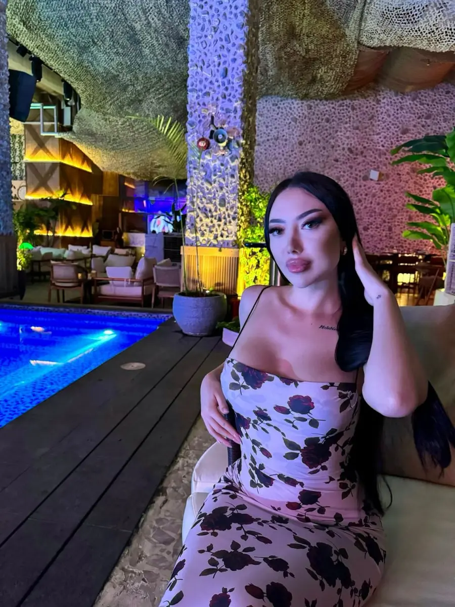 Violet escort in Dubai