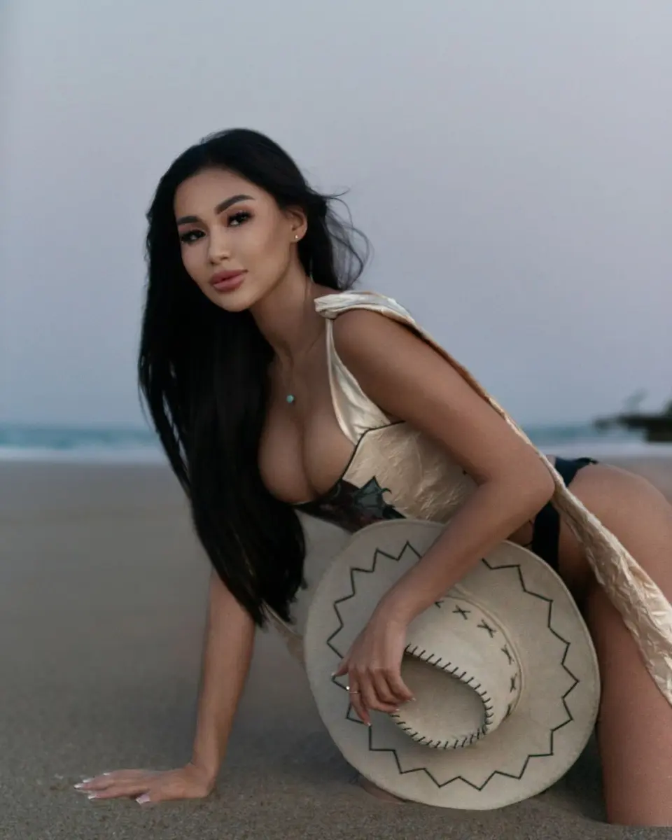 Zari escort in Dubai